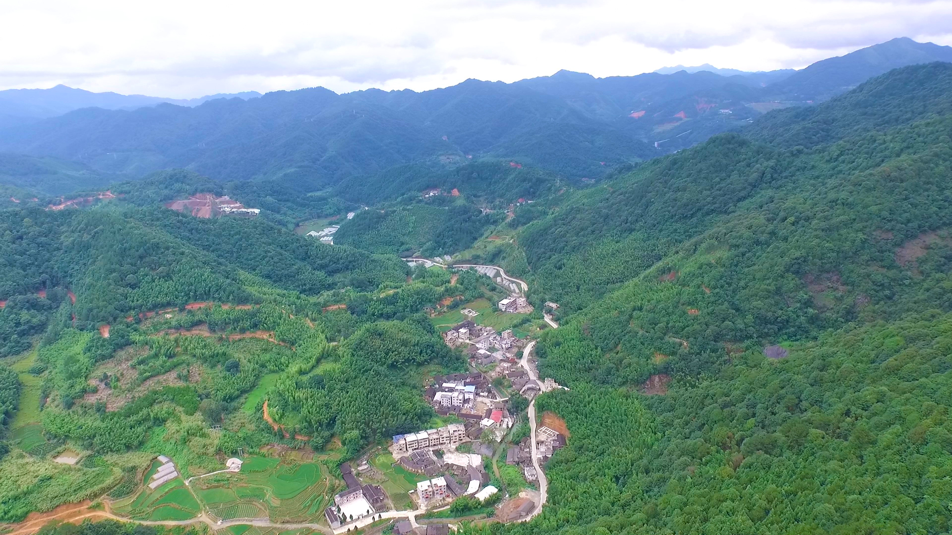 走进曹溪镇黄洋盘龙宫