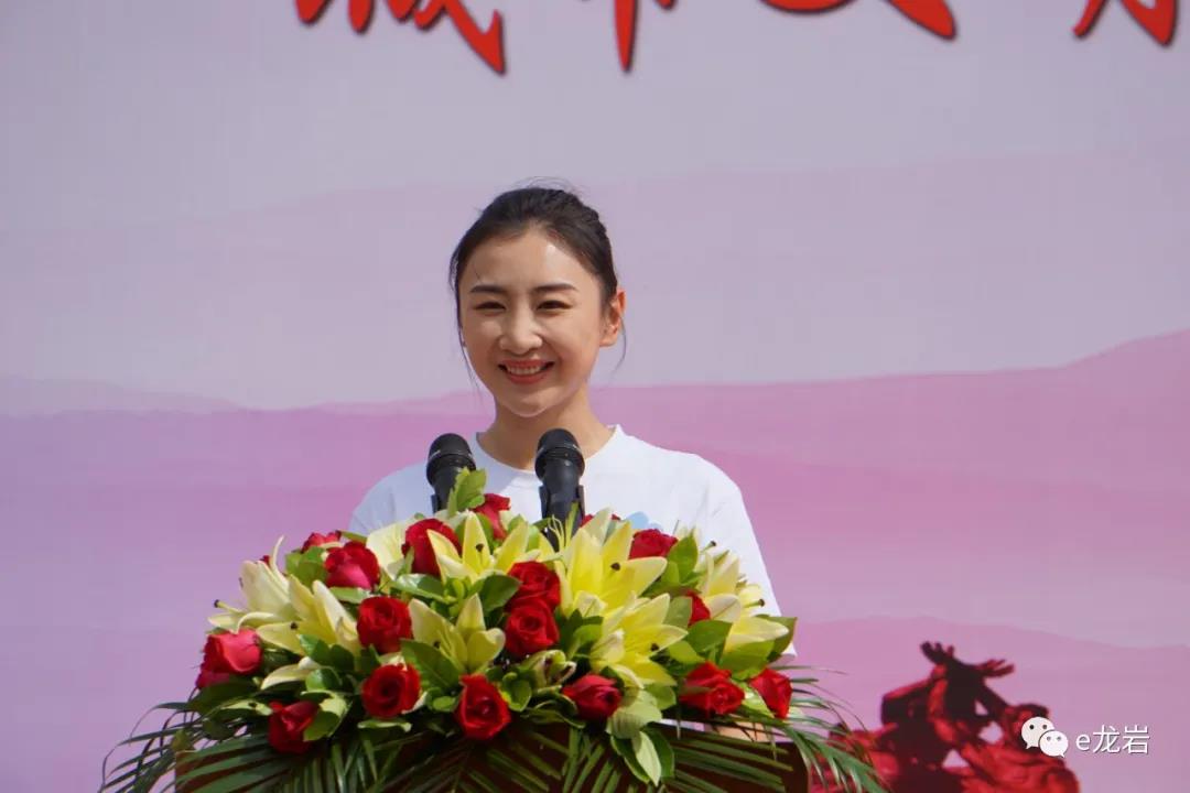 文明城市娜般美丽龙岩城市文明宣传大使何雯娜上任啦